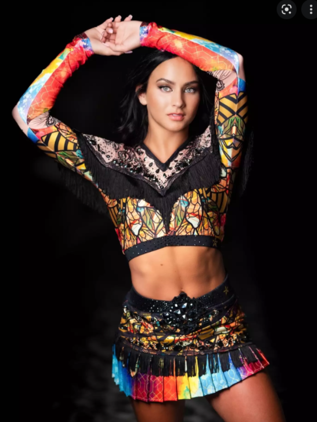 Famous Dallas cowboy cheerleaders in the world